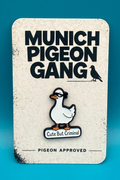 Cute but Criminal – Gans Emaille Pin